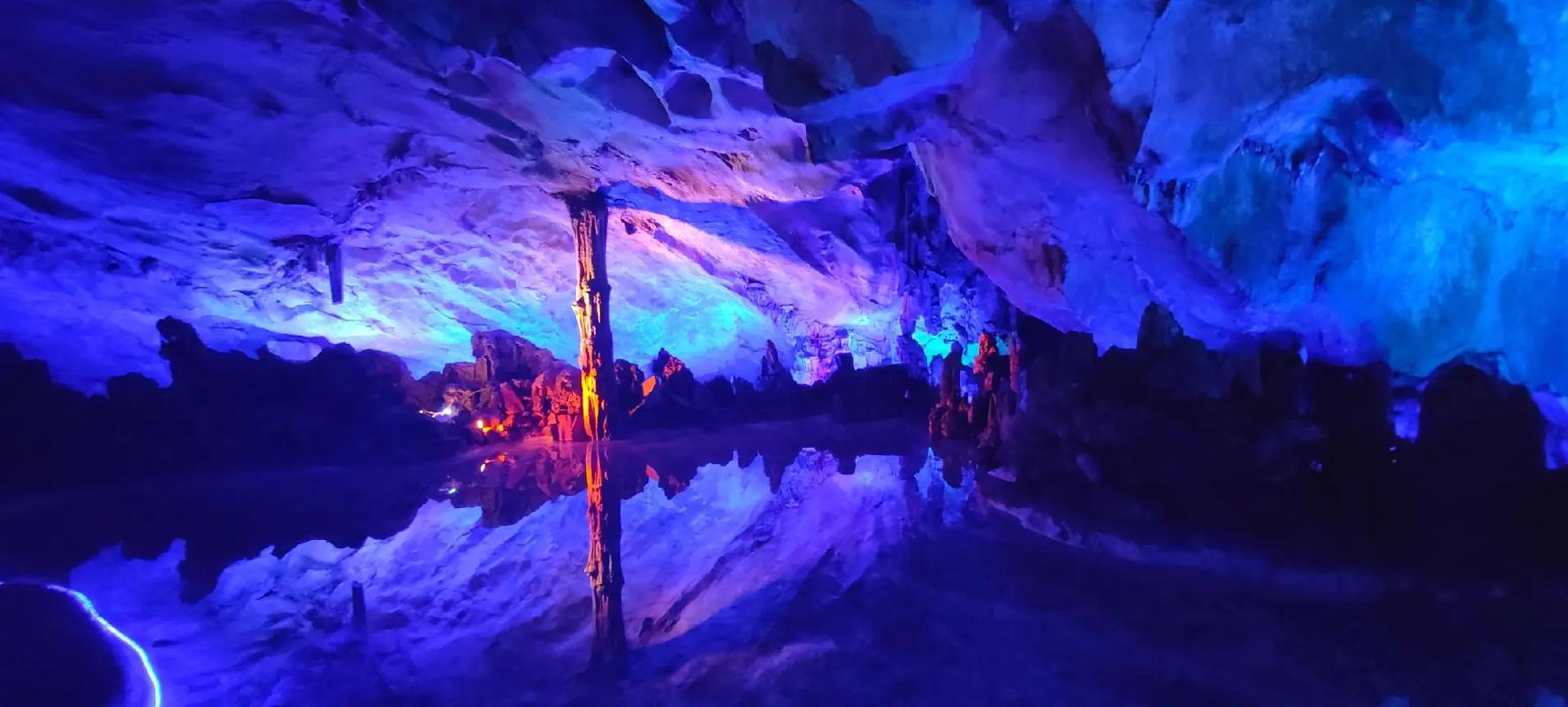 Reed-Flute-Cave-Guilin